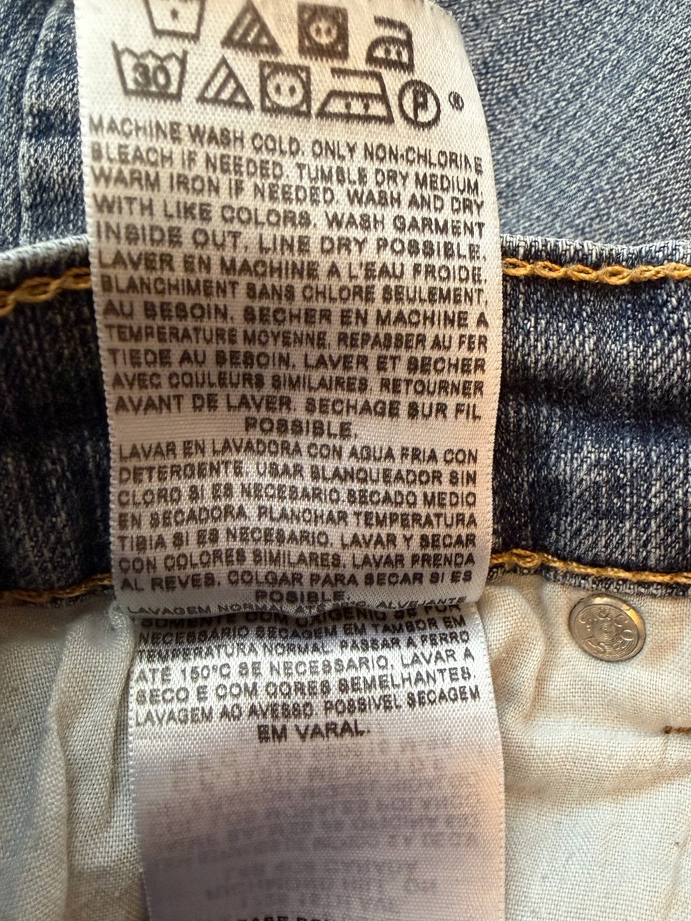 Levi's 550 Womens 16 Blue Wash Relaxed Tapered Leg Stretch Denim Jean Distressed - Picture 11 of 11